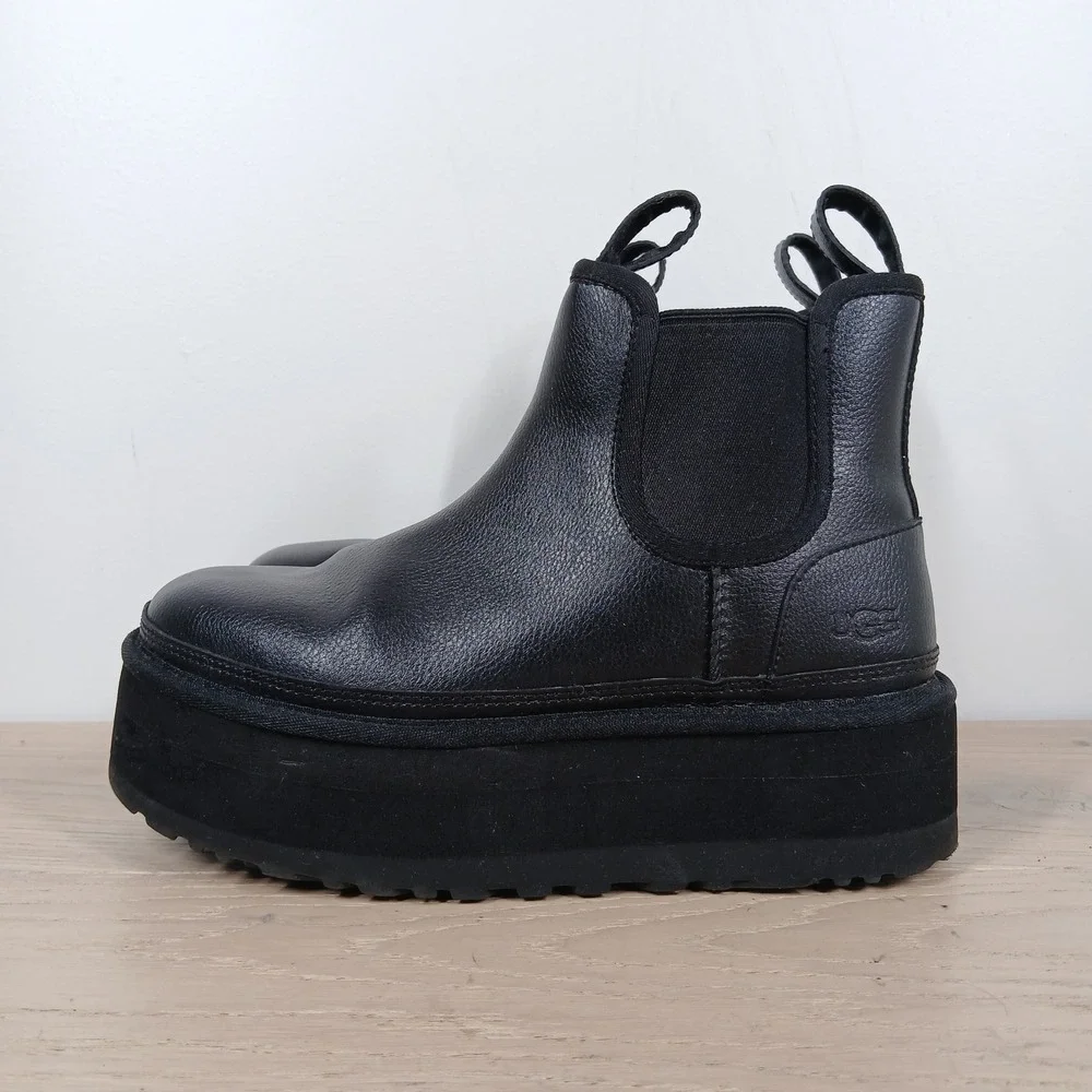 UGG Marin Mega Chelsea Boots Women 7 Black Leather Chunky Platform Lug Sole